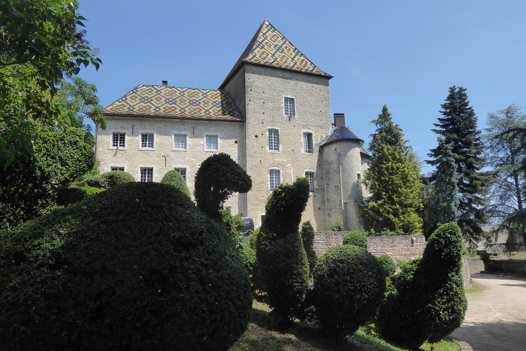 Château Santenay ab Saint-Léger-sur-Dheune